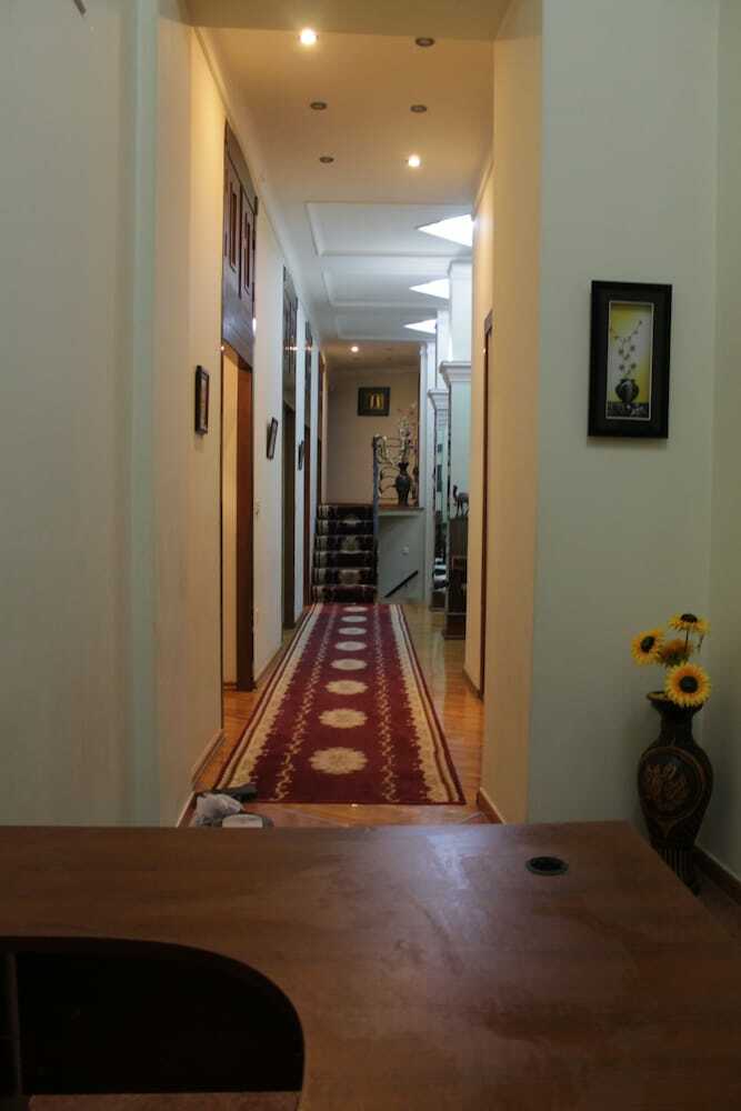 Hostal Sunny City