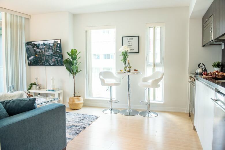 Quickstay - Premium 2-bedroom With Cn Tower & Lake Views
