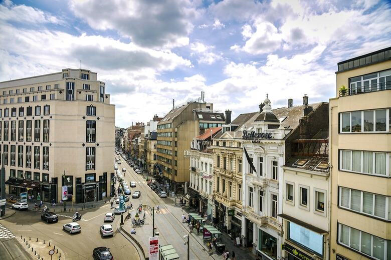 Apartamentos Europea Residences Louise