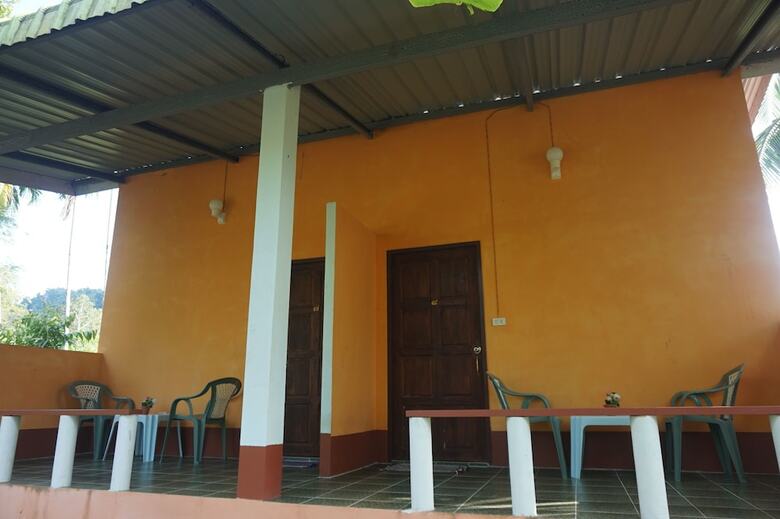 Hotel Bangsak Hut