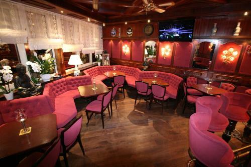 Hostal Hotel Modena
