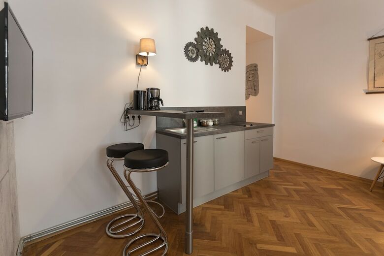 Vintagehome: Apartments By Naschmarkt