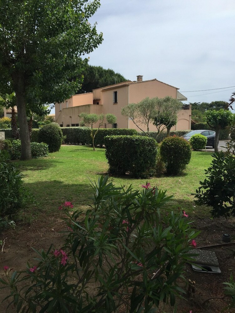 Apartamento Studio In Le Grau D'agde, With Pool Access And Enclosed Garden