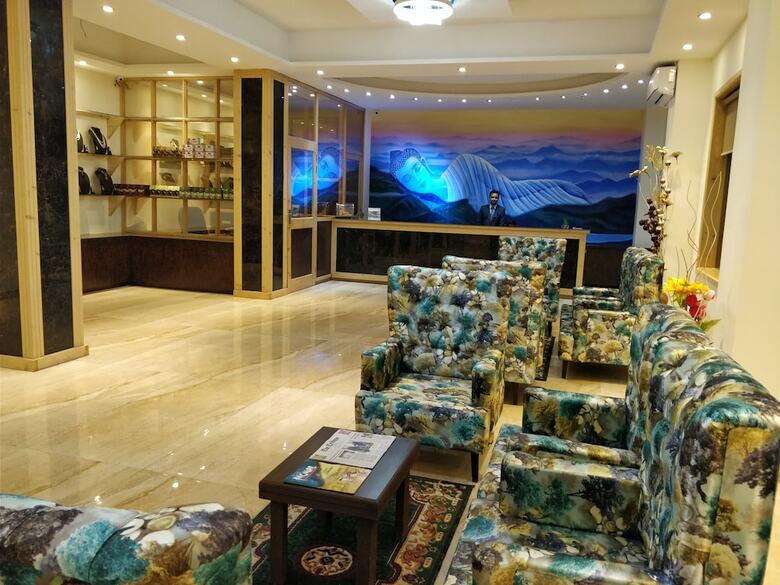 Hotel D'polo Club & Spa Resort