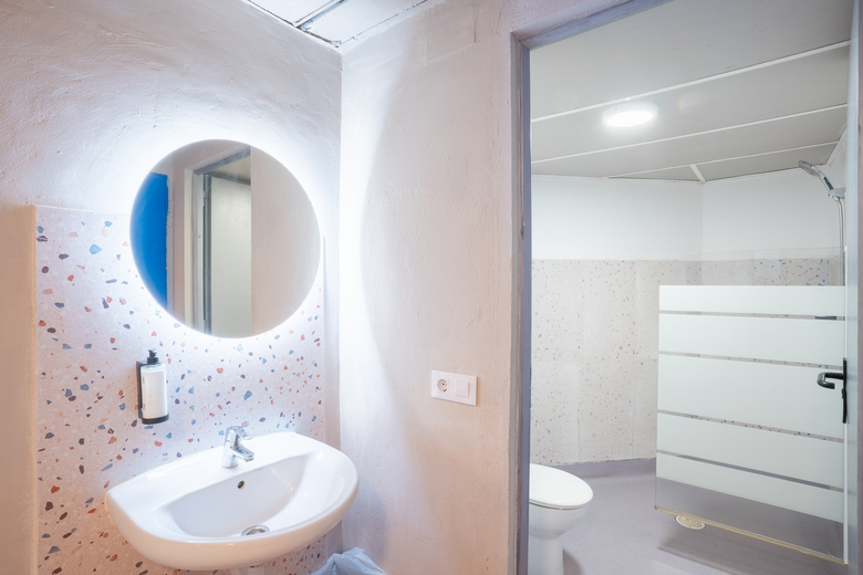 Hostal Ideal Youth Hostel