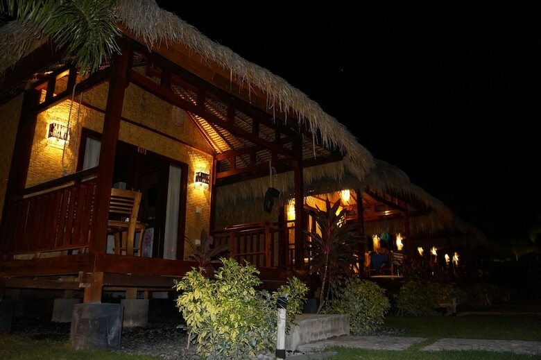 Bed & Breakfast Aldi's Bungalow And Homestay