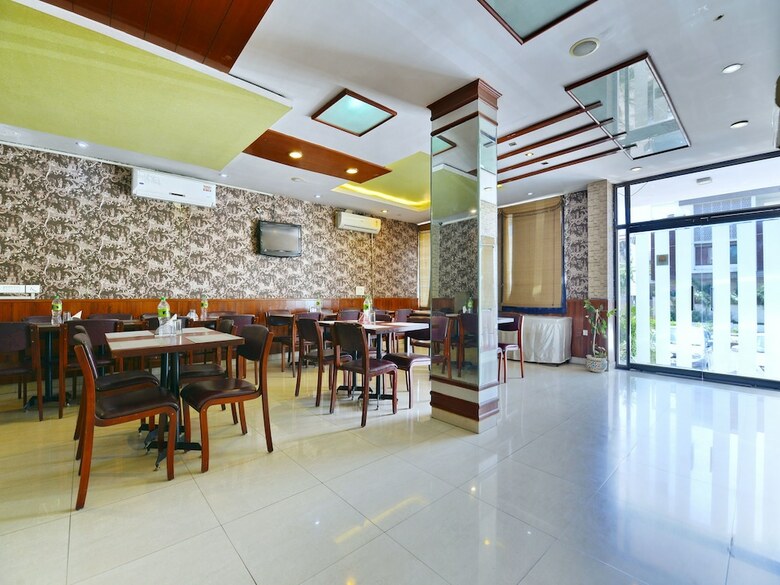 Landmark Hotel Near Airport