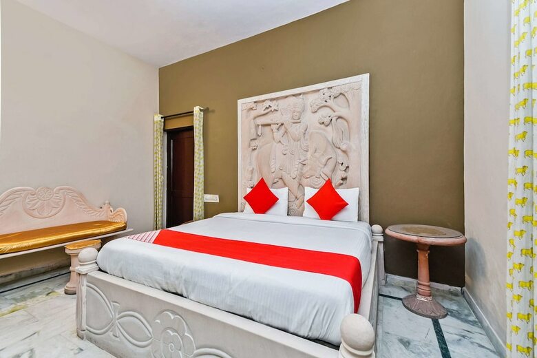 Hotel Oyo 6715 Harpalsar Haveli
