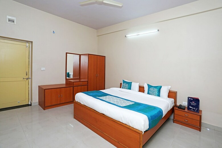 Oyo 10422 Hotel Udai Garh Palace