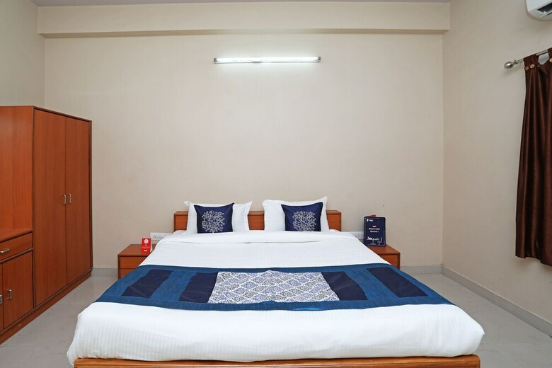 Oyo 10422 Hotel Udai Garh Palace
