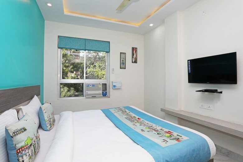 Oyo 10228 Hotel Chandramouli