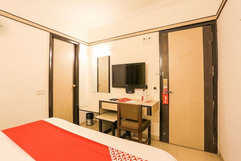 Hotel Oyo Flagship 047 Railway Station Surat