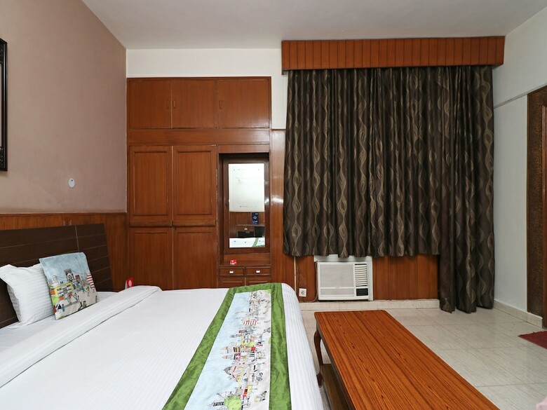 Hotel Oyo 10177 A Gulshan Continental