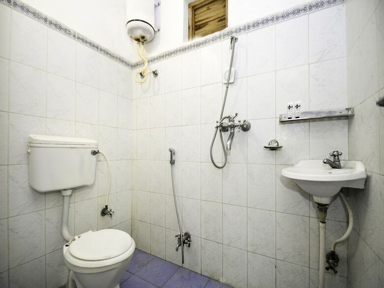 Oyo 10704 Hotel Lake Haveli