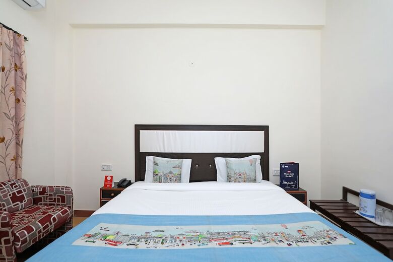 Hotel Royal Plaza Near Pushkar Lake