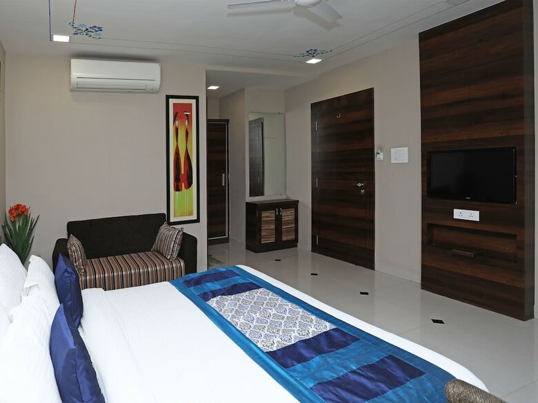 Capital O 9972 Hotel Donachie
