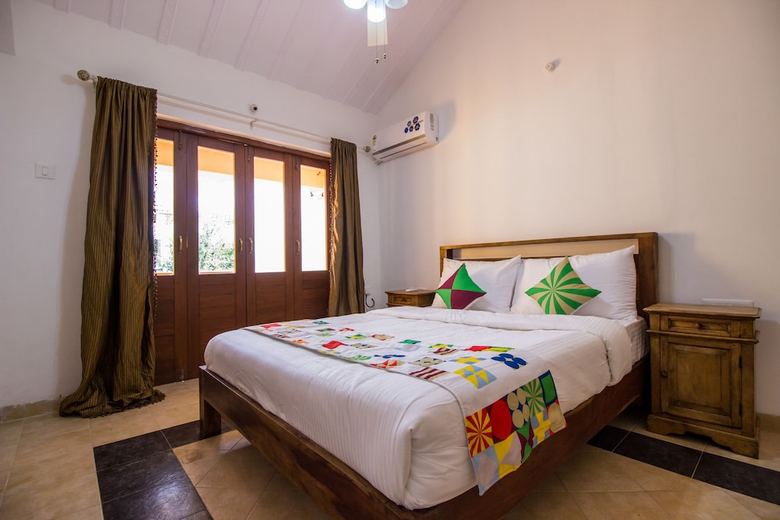 Oyo Home 11542 Spacious 3bhk Villa Assagao