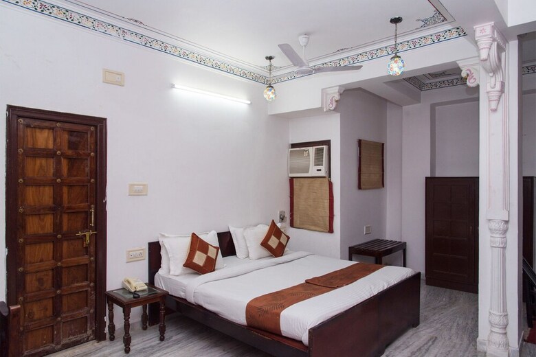 Oyo 10319 Hotel Pichola Haveli