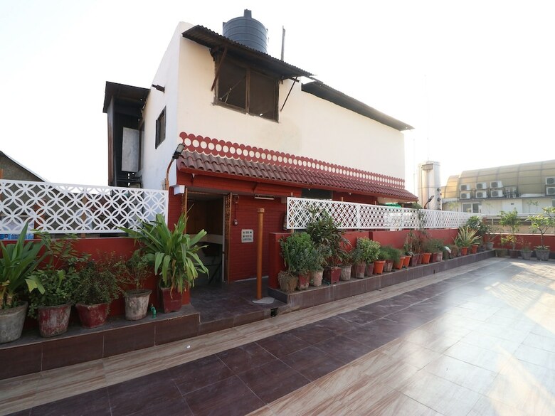 Oyo 10556 Hotel India International