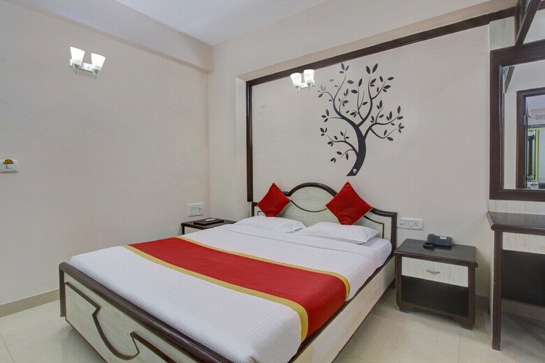 Hotel Oyo 11390 Vaibhav Residency