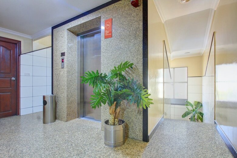 Hotel Oyo 11390 Vaibhav Residency