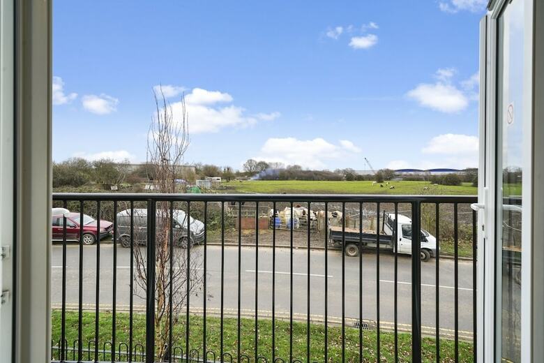 Heathrow Living Serviced Apartments By Ferndale