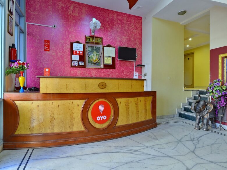 Oyo 11415 Hotel Raj Laxmi