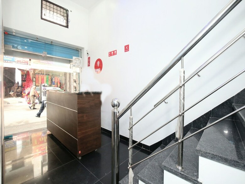 Hotel Oyo 11421 Regal Residency