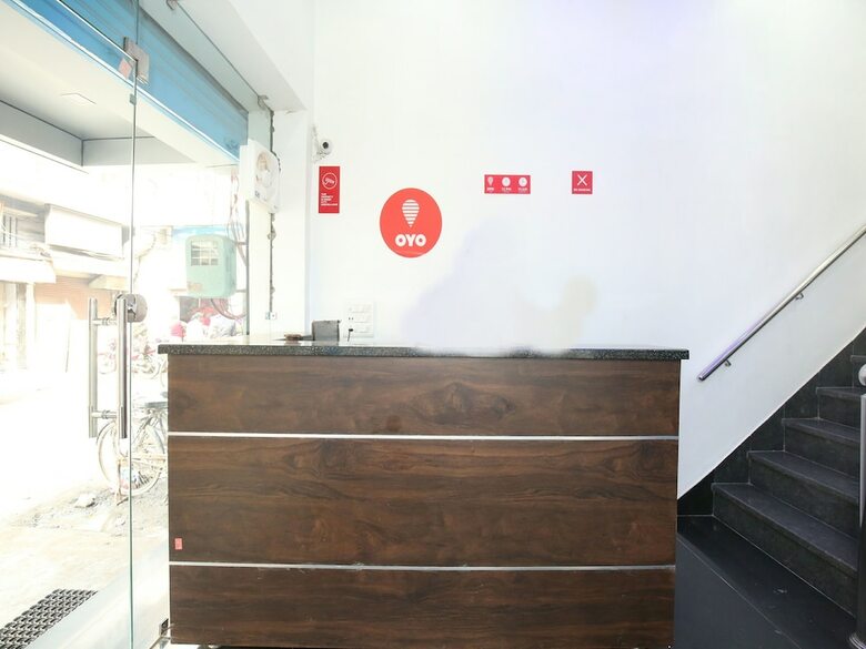 Hotel Oyo 11421 Regal Residency