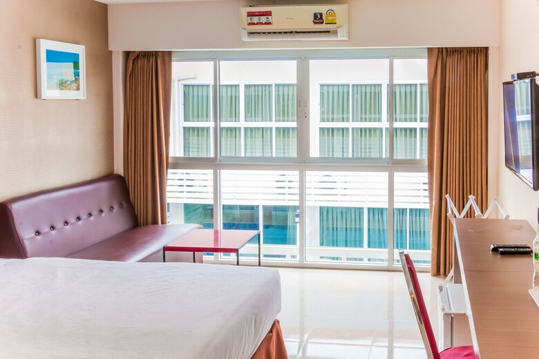 Hotel Villa Pool Lay Resort Pattaya