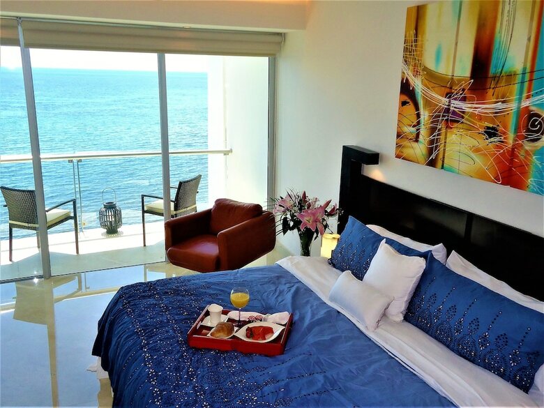 Aparthotel Tu Mirada Al Mar Beachfront Tower & Spa (3 Bedroom Condos)