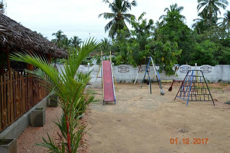 Hotel Shan Guest And Nilaveli