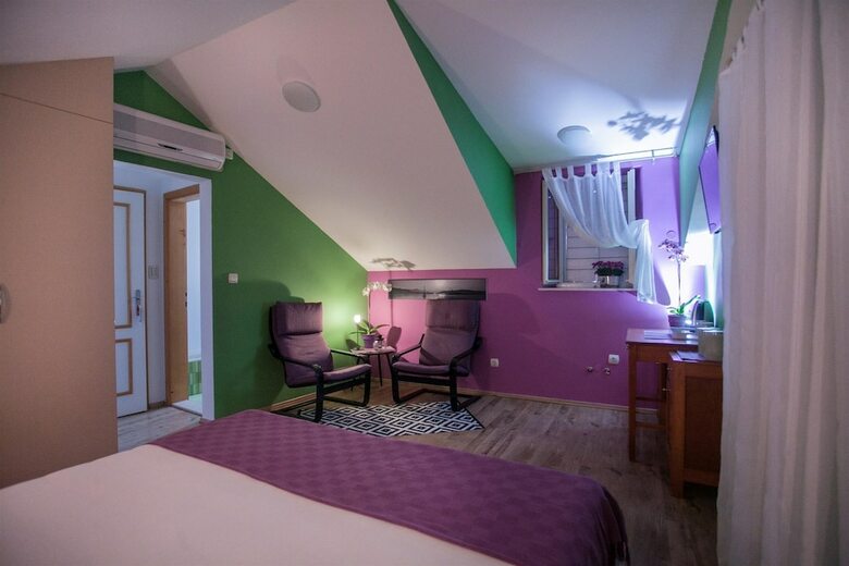 Apartment And Room Ursa