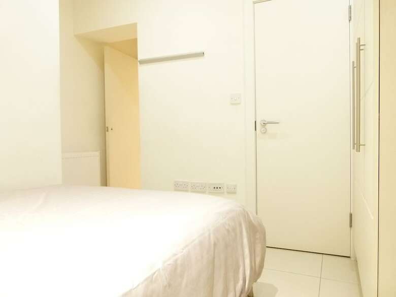 Ss Property Hub - Large Apartment Near Hyde Park