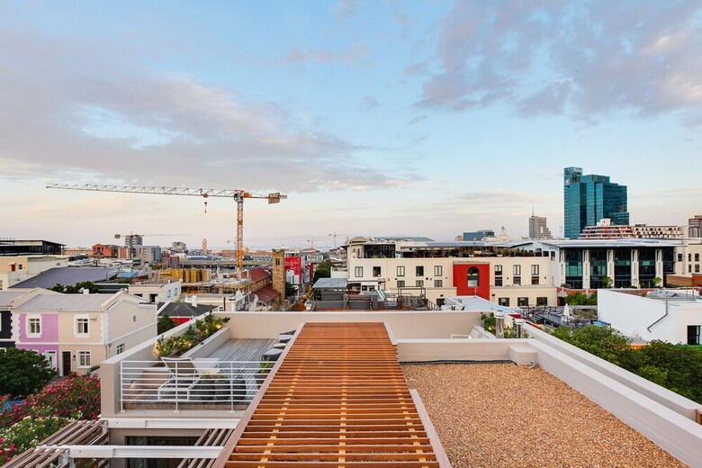 53 On Napier - Three Bedroom Apartment, Sleeps 6