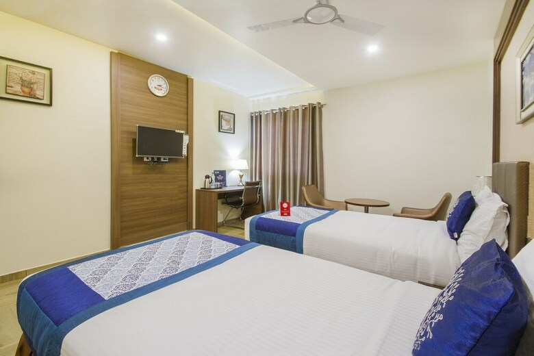Hotel Oyo 10127 Svm Grand Uppal