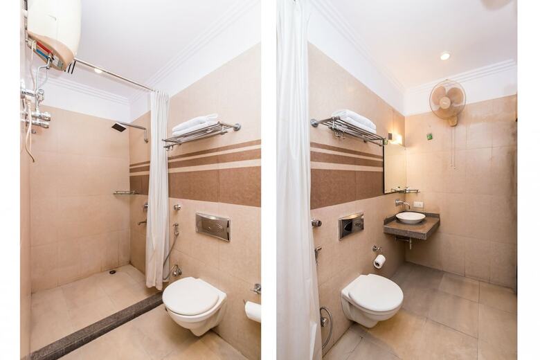 Hotel Oyo 7222 Chowdhury's Estates