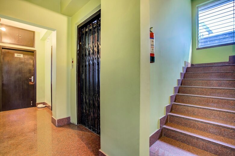 Hotel Oyo Flagship 604 Ballygunj Kolkata