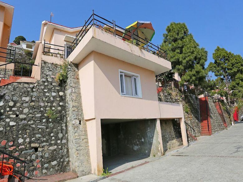 Oyo 10313 Home Hill View 4bhk Sattal