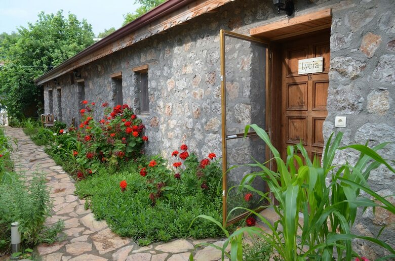 Bed & Breakfast Faralya Limon Hotel