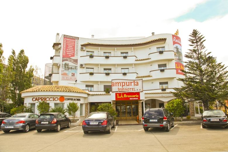 Hotel Ampuria Inn
