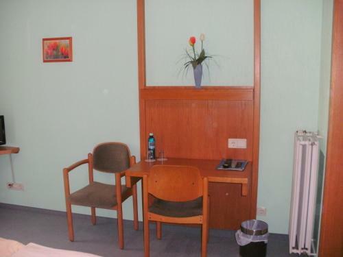Hostal Gasthof Landhotel Gr�ner Baum
