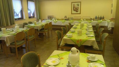 Hostal Gasthof Landhotel Gr�ner Baum