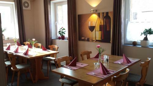 Hostal Gasthof Landhotel Gr�ner Baum