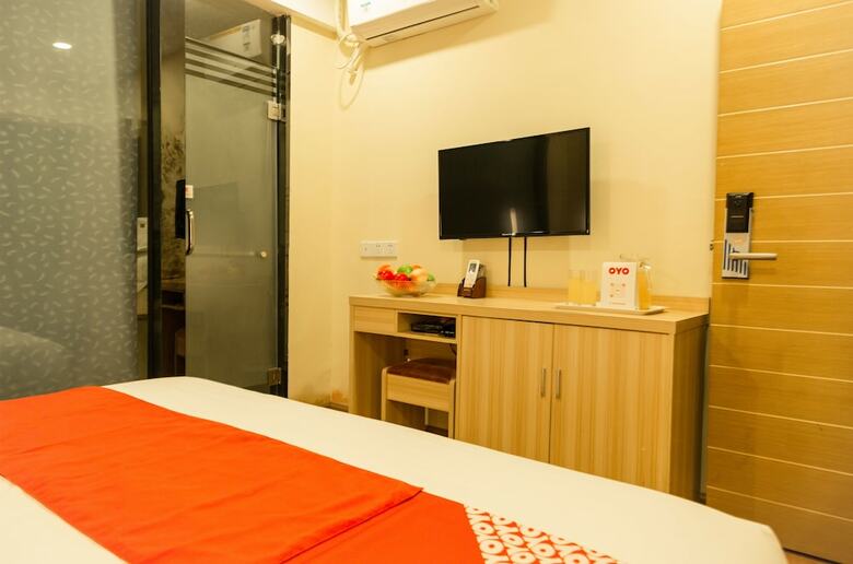 Oyo 8011 Hotel