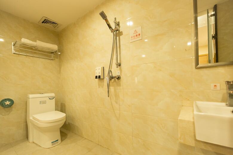 Oyo 8011 Hotel