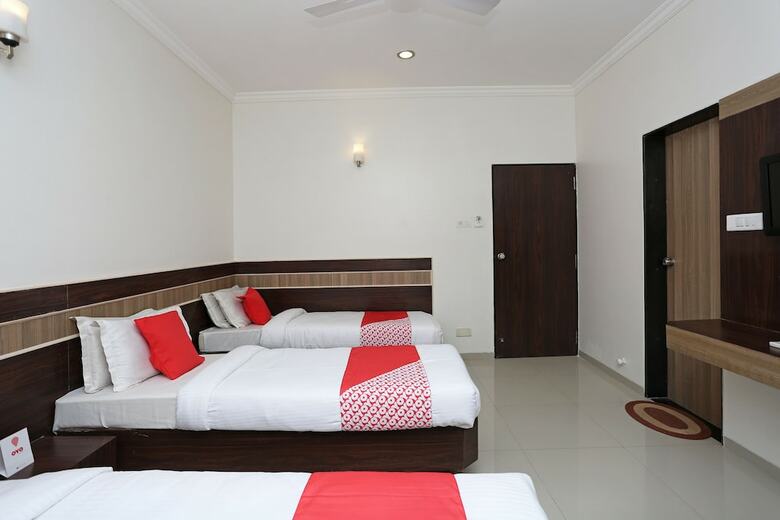Oyo 10418 Hotel Sai Pancham