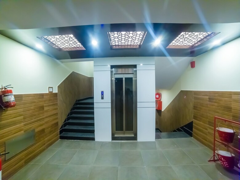 Hotel Oyo 9053 Capital Residency