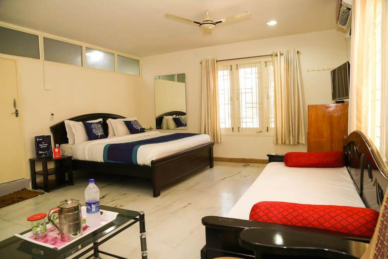 Hotel Oyo 8486 Near Railway Station