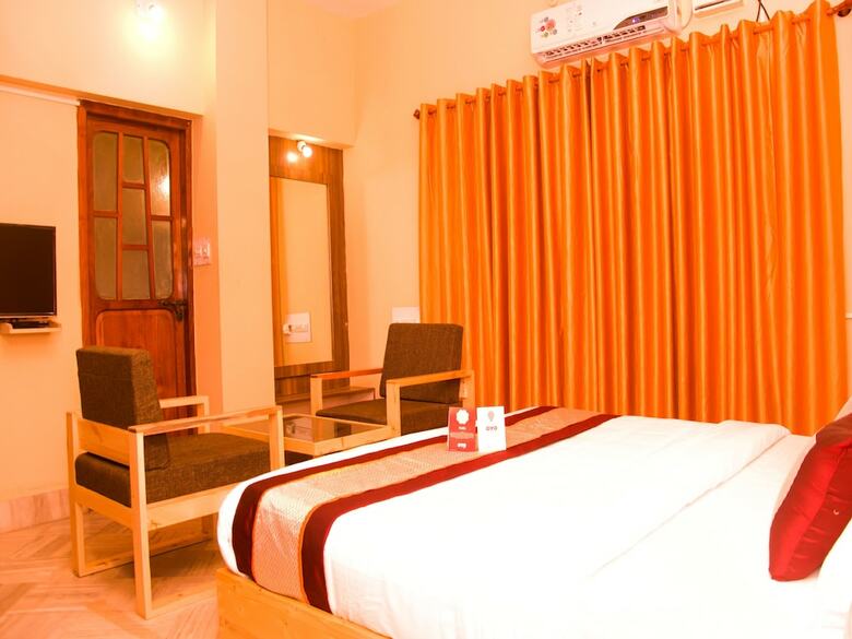 Hotel Oyo 8485 Near Rk Beach